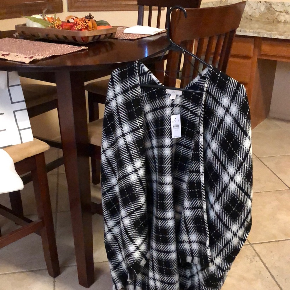 Beautiful Loft wrap. New with tags attached